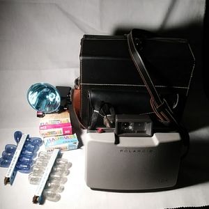 Vintage 1960s Polaroid Land Camera Automatic 104